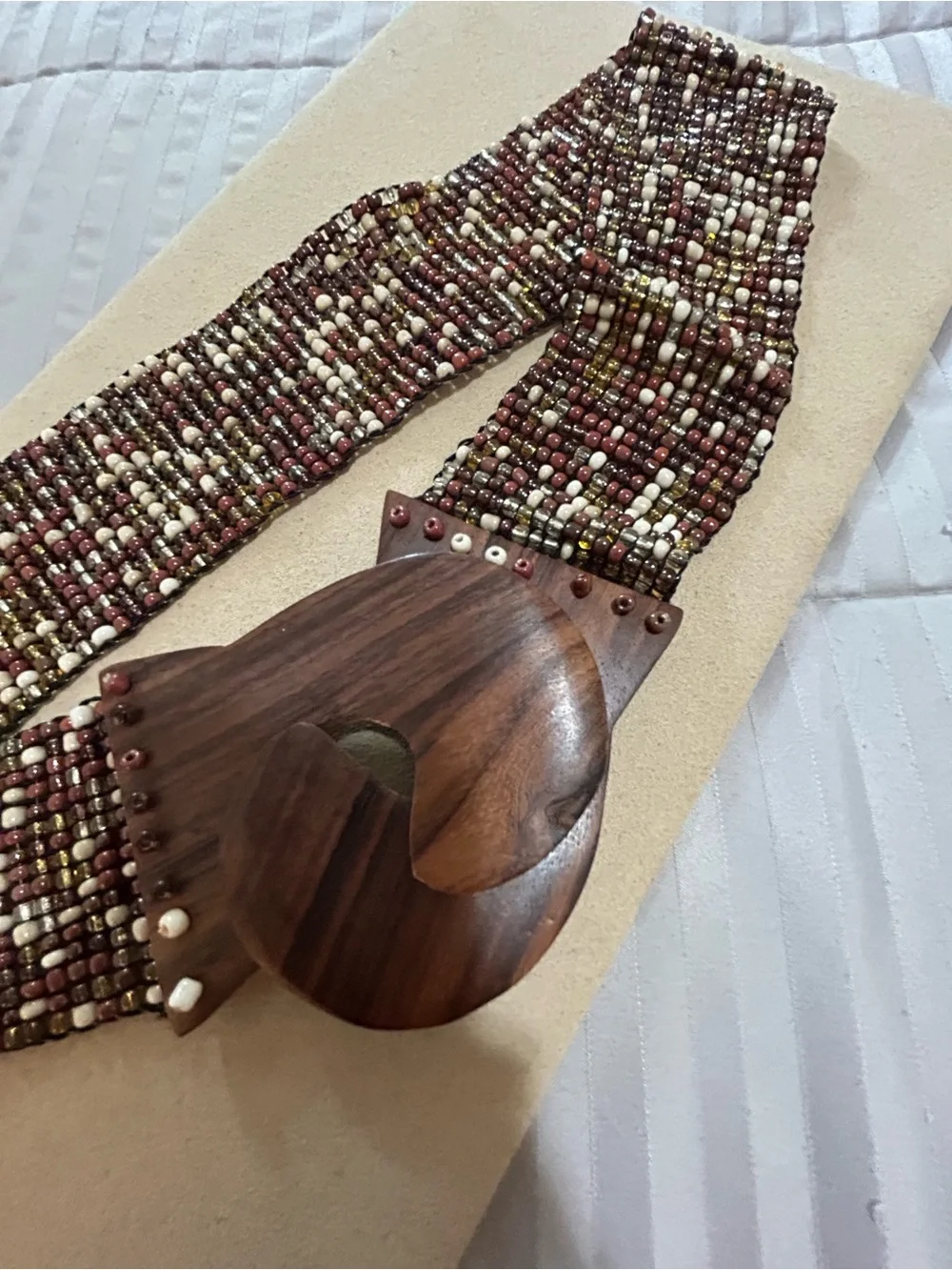 Beaded Stretch Waist Belt with Wood Buckle - Brown/stretchy
